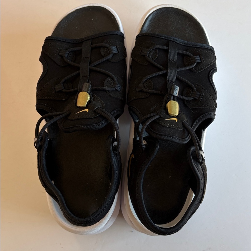 Women’s Nike Air Max Koko Sandals

New in box - Picture 4 of 8